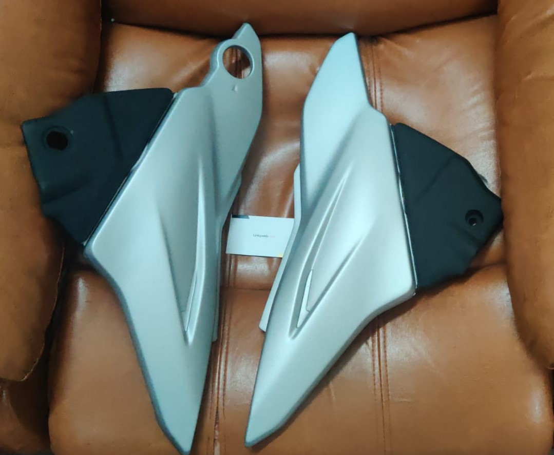 Bajaj Discover ST Side Panel