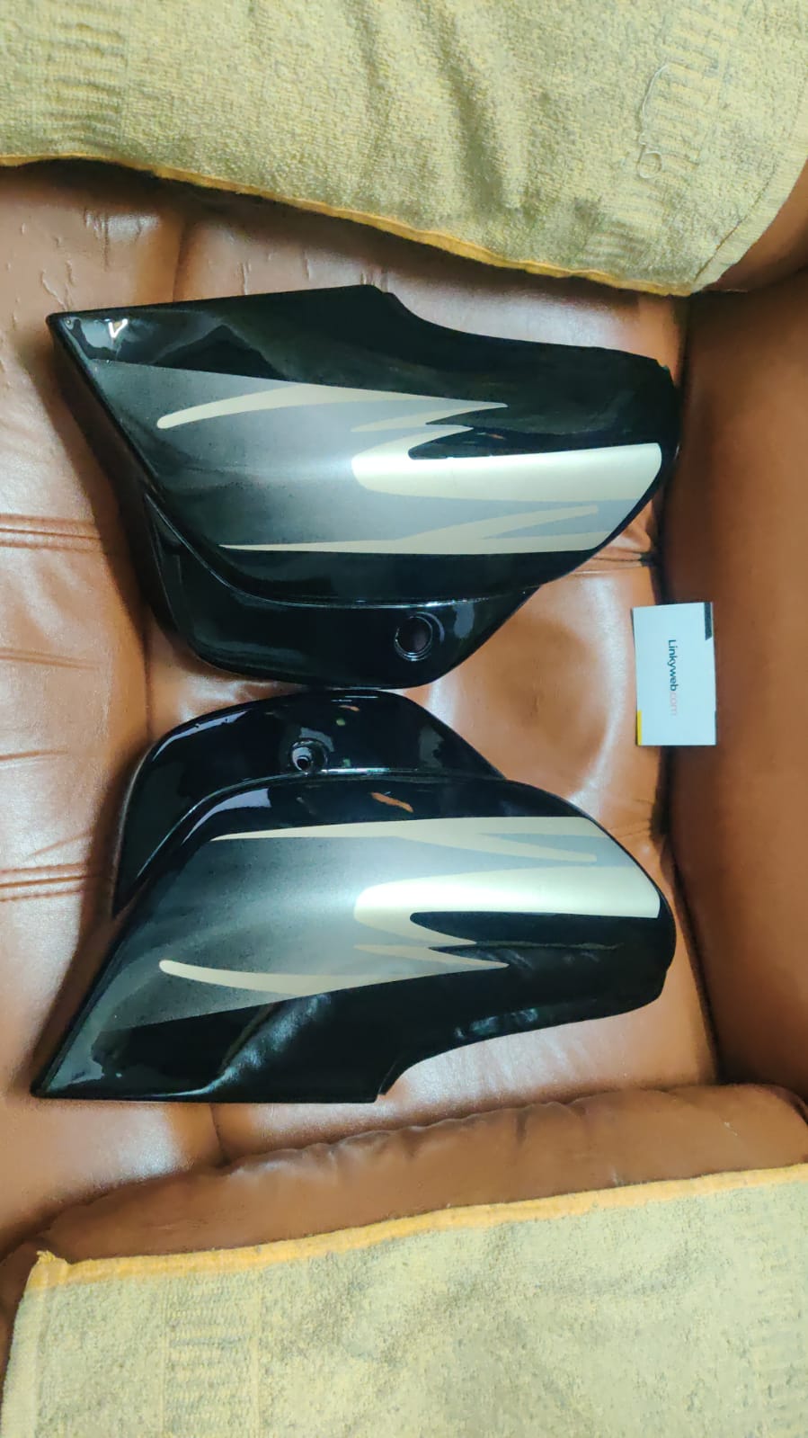 TVS Victor Side Panel