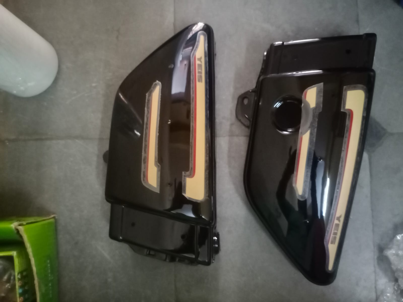 Yamaha RX 135 Side Panel