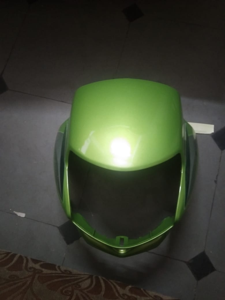 Hero HF Deluxe Headlight Visor Mask Fairing Green Hero HF Deluxe Headlight Visor Mask Fairing Green