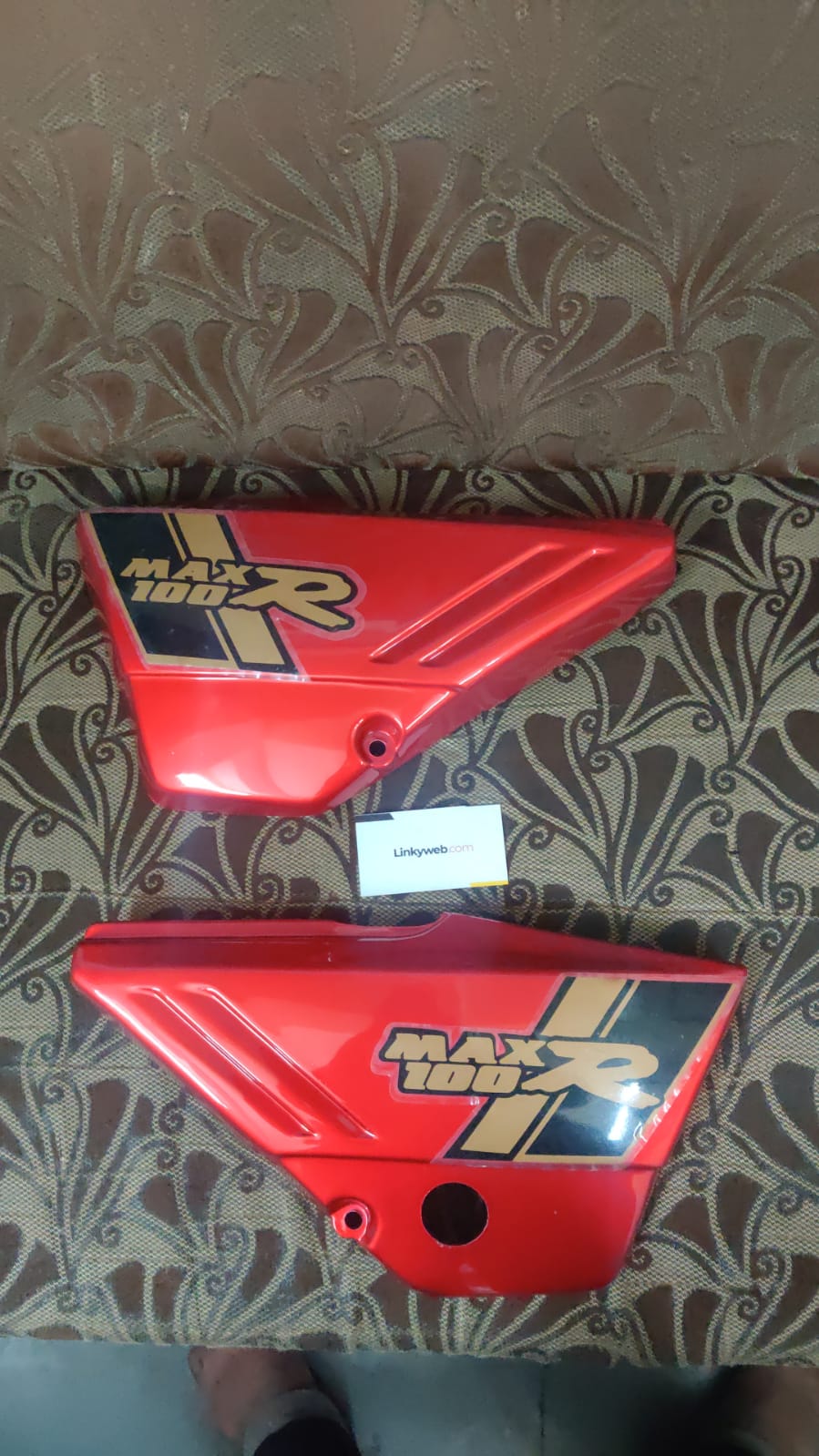 Suzuki Max 100 R Side Panel Red Suzuki Max 100 R Side Panel Red