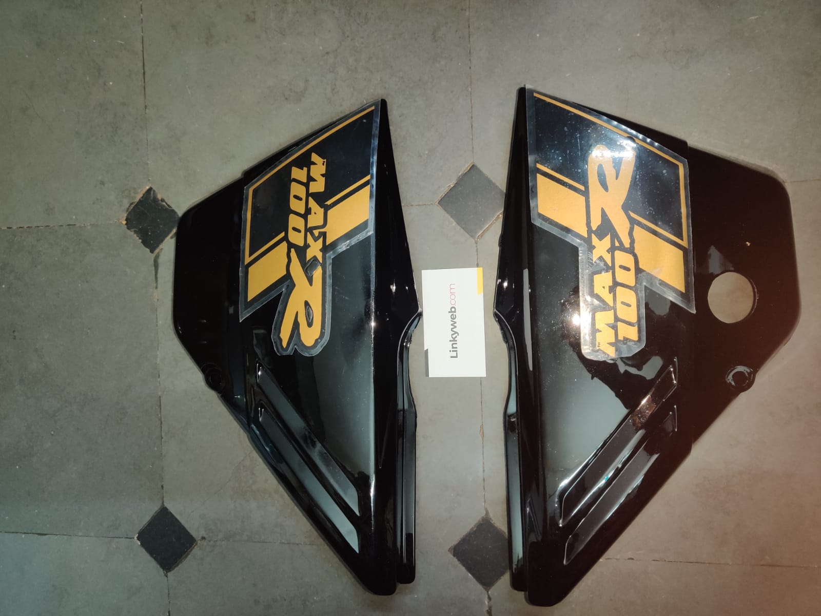 Suzuki Max 100 Side Panel Black Suzuki Max 100 Side Panel Black