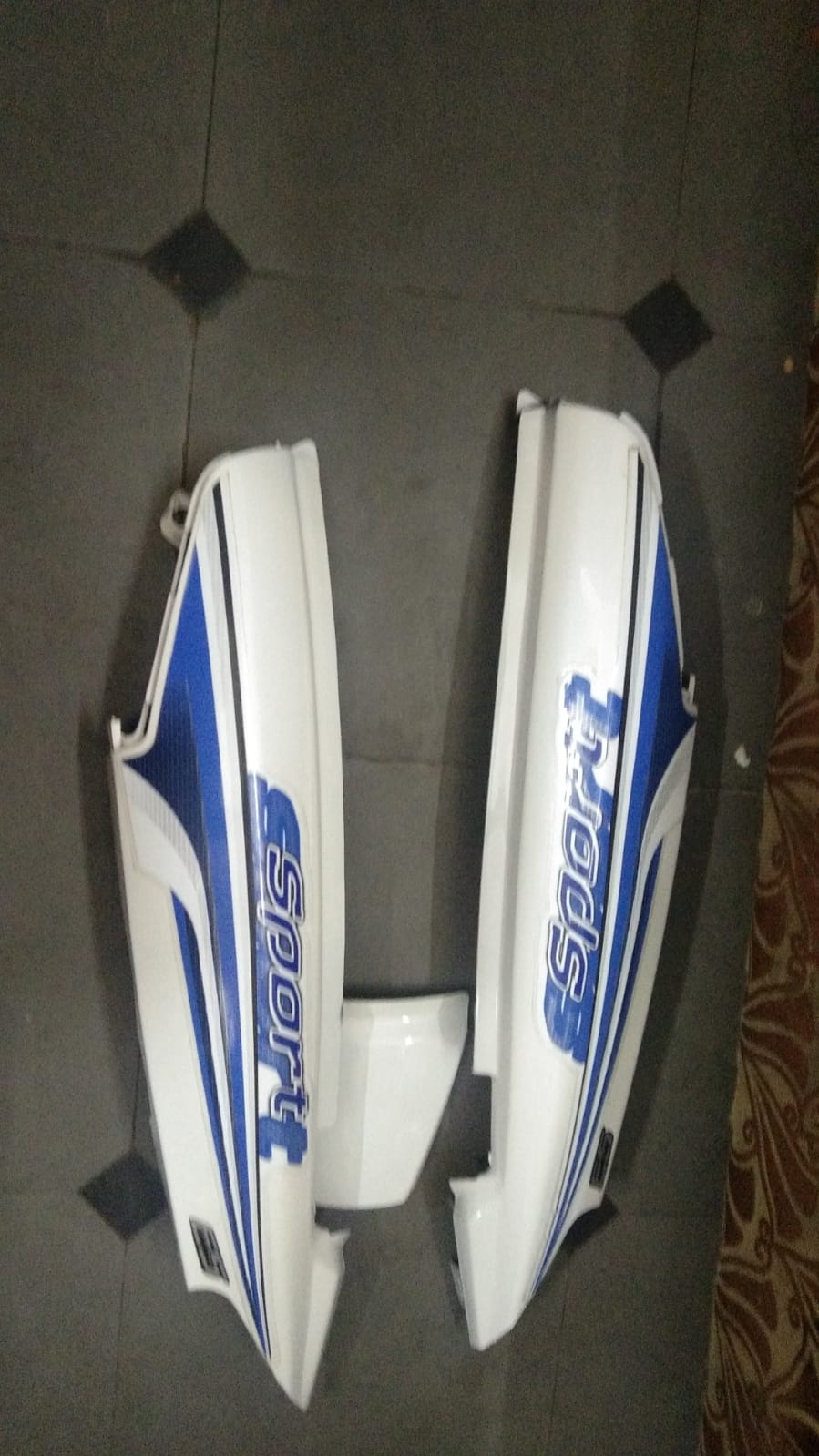 TVS Star Sport Tail Panel White TVS Star Sport Tail Panel White