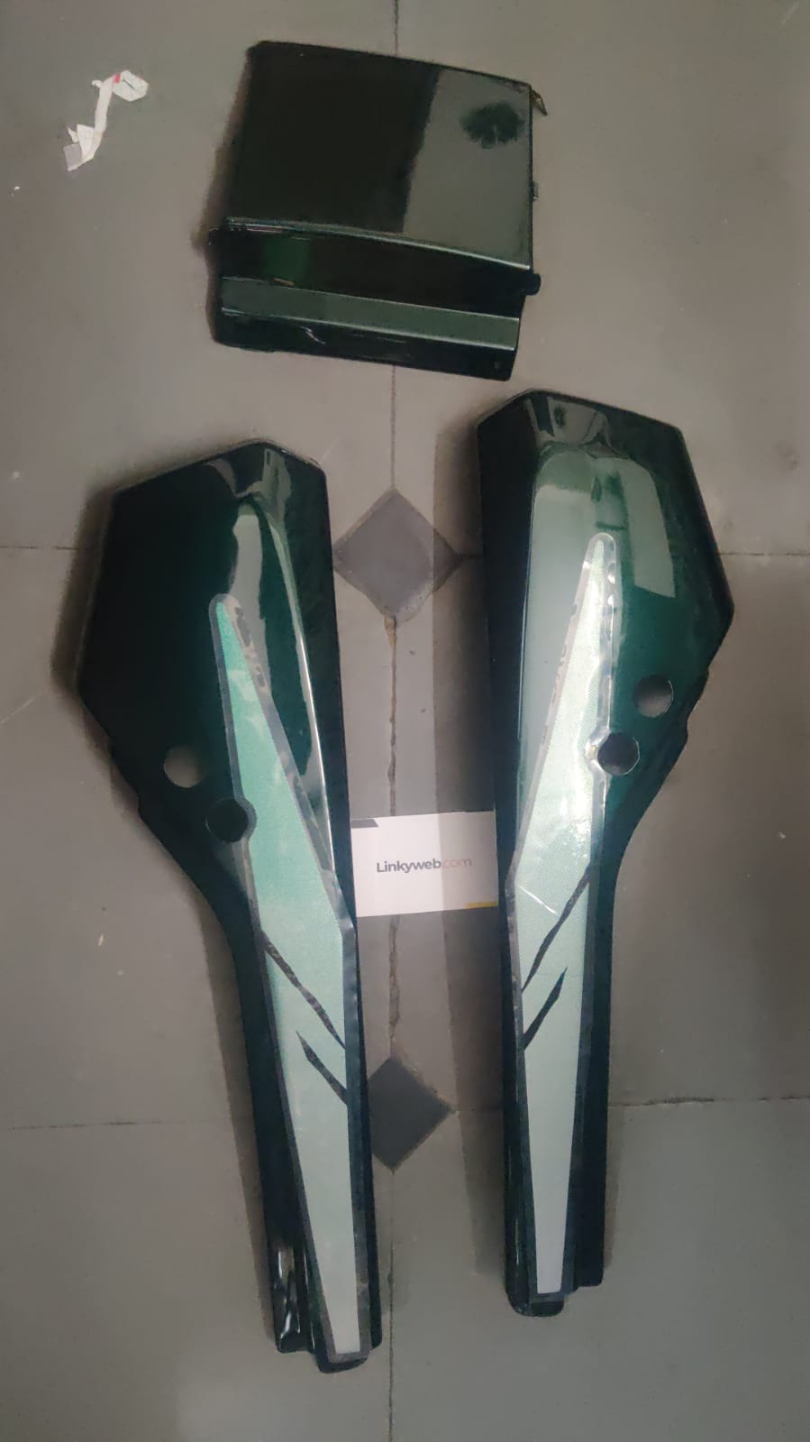 Suzuki Samurai Tail Panel Green Suzuki Samurai Tail Panel Green