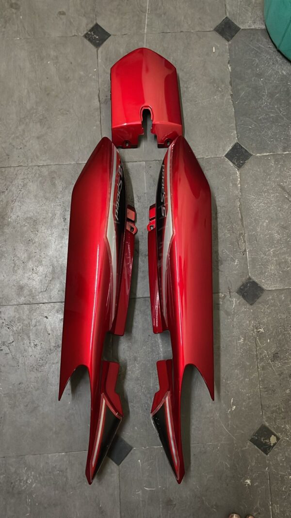 Yamaha Gladiator Tail panel Red