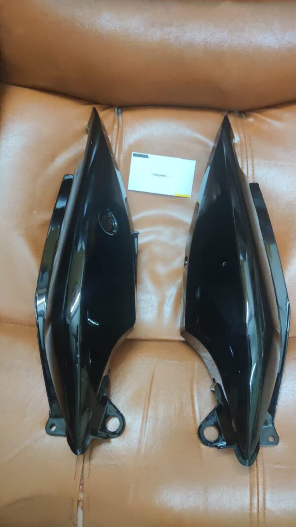Hunk Tail Panel Black