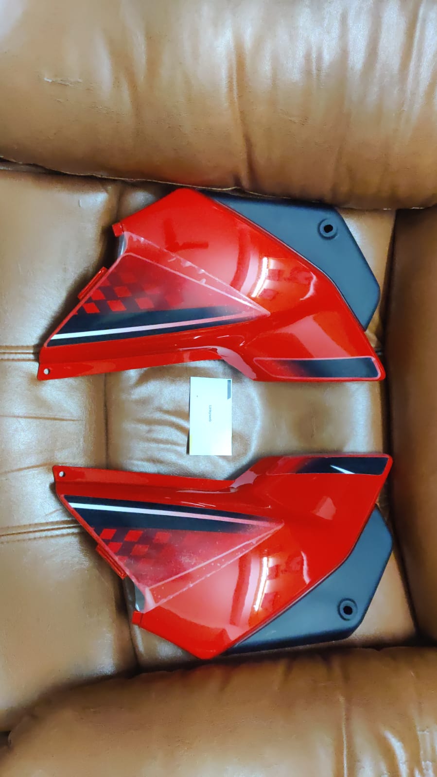 Hero Glamour Side Panel Red Hero Glamour Side Panel Red