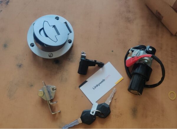 Yamaha R15 Lock Kit