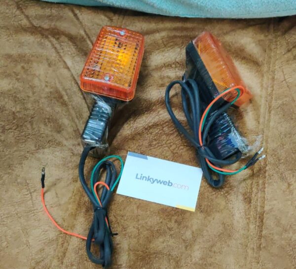 Hero Honda CD 100 Indicators and Tail light Set - Image 3